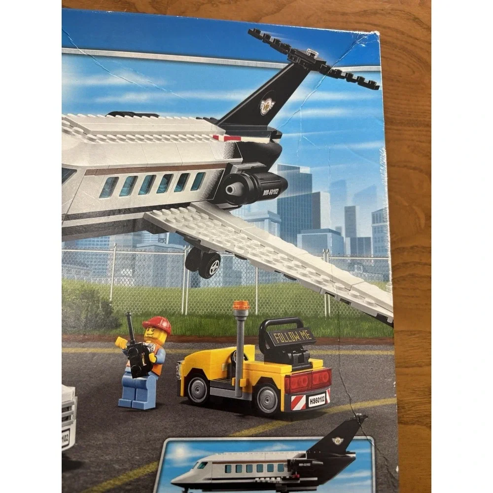 LEGO‎ City 60102 Airport VIP Service New Factory Sealed 5-12 364pcs Retired